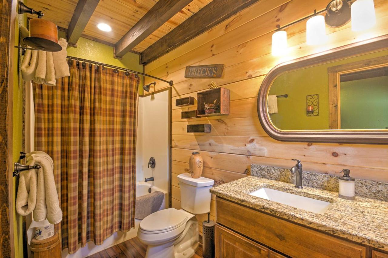 Scenic Fox Ridge Cabin On 4 Acres With Hot Tub! Whittier Eksteriør billede