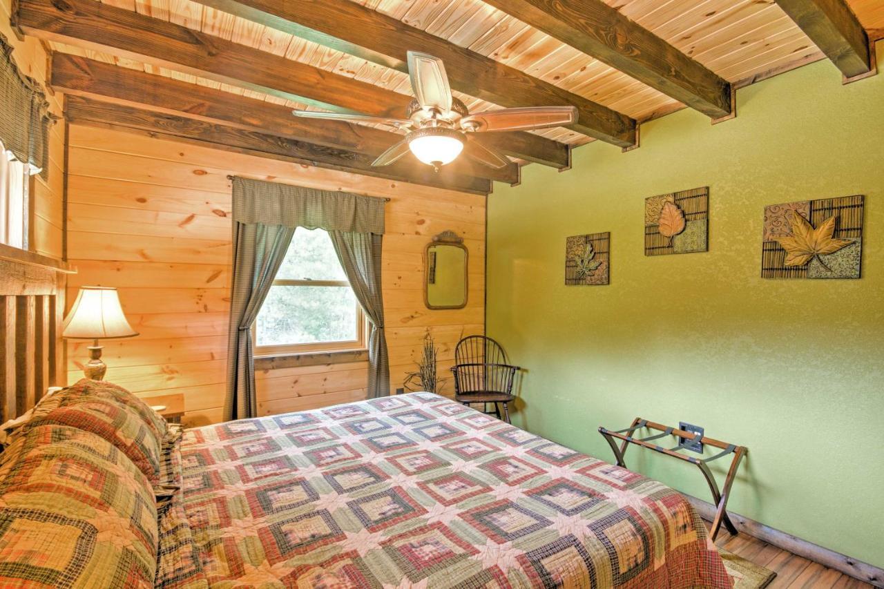 Scenic Fox Ridge Cabin On 4 Acres With Hot Tub! Whittier Eksteriør billede